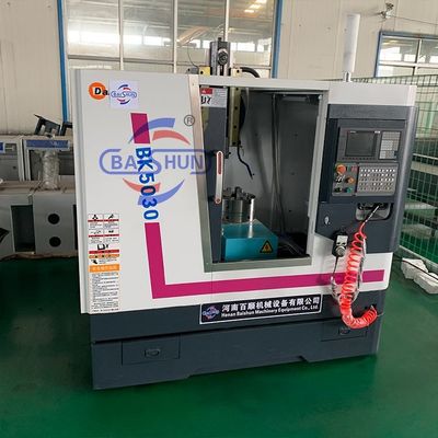 CNC alat mesin bubut tugas berat logam penggilingan vertikal mesin slot logam