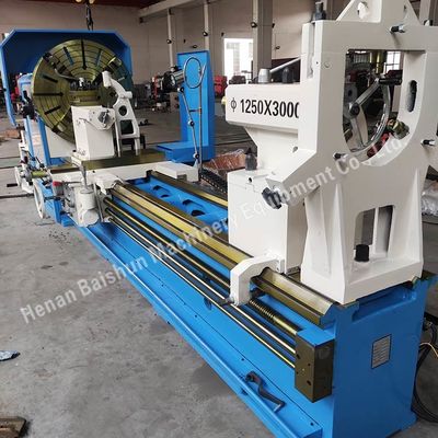 1250mm 2.5T memuat Manual Horizontal Mesin Lathe Sekrup Pemotongan CW61125