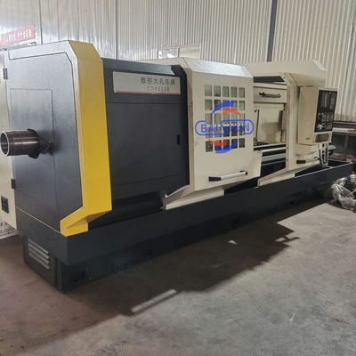 Big Spindle Bor 530mm Diameter CNC Pipe Threading Mesin Lathe