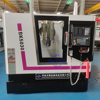 BK5040 Mesin Slot CNC Kompak Kecil Untuk Bagian Elektronik Non-Metal Keyway Processing