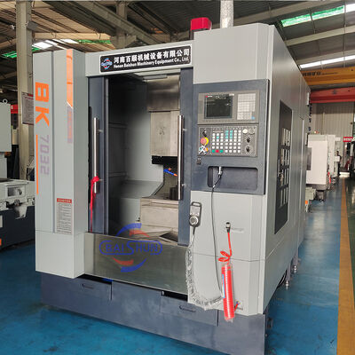 Mesin Slotting CNC Enclosure Penuh BK7032 Kecepatan Ram yang Dapat Disesuaikan Slotter Umpan Meja Sumbu CNC X Y